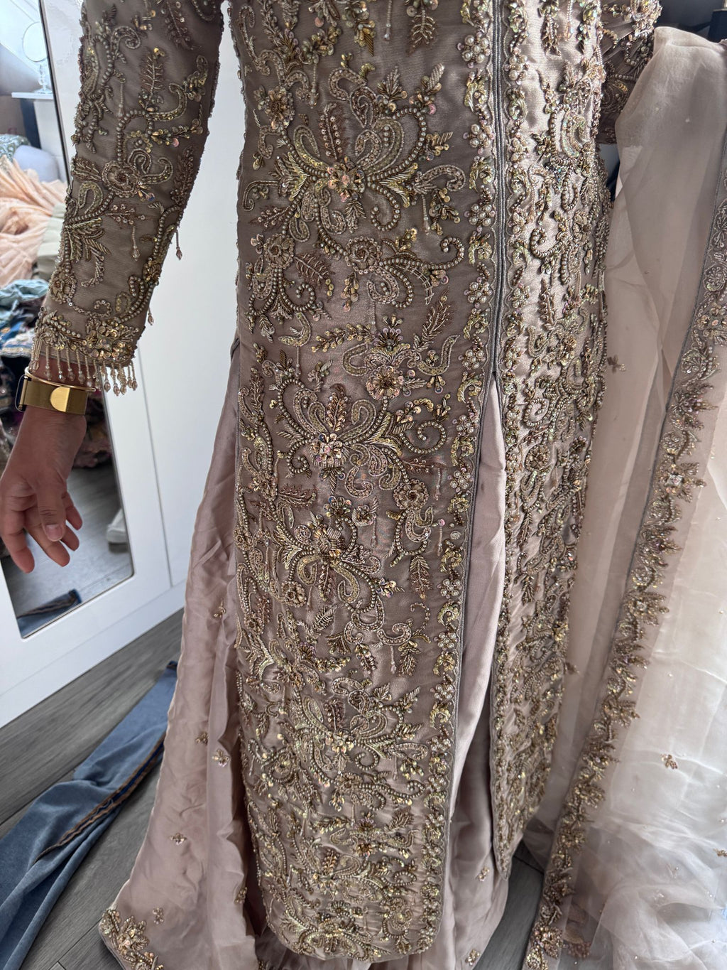 Gold lengha with zardozi