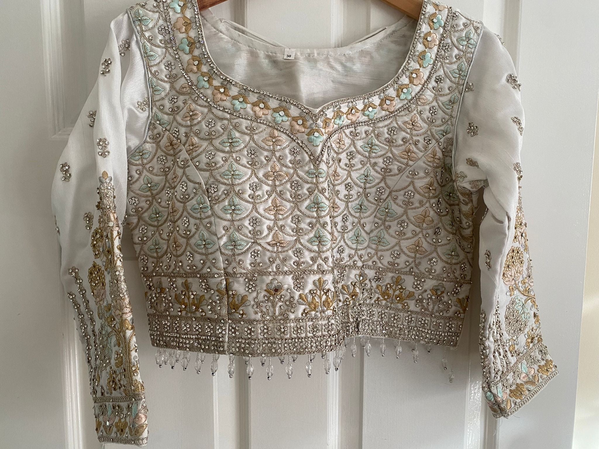 Gorgeous White Lengha