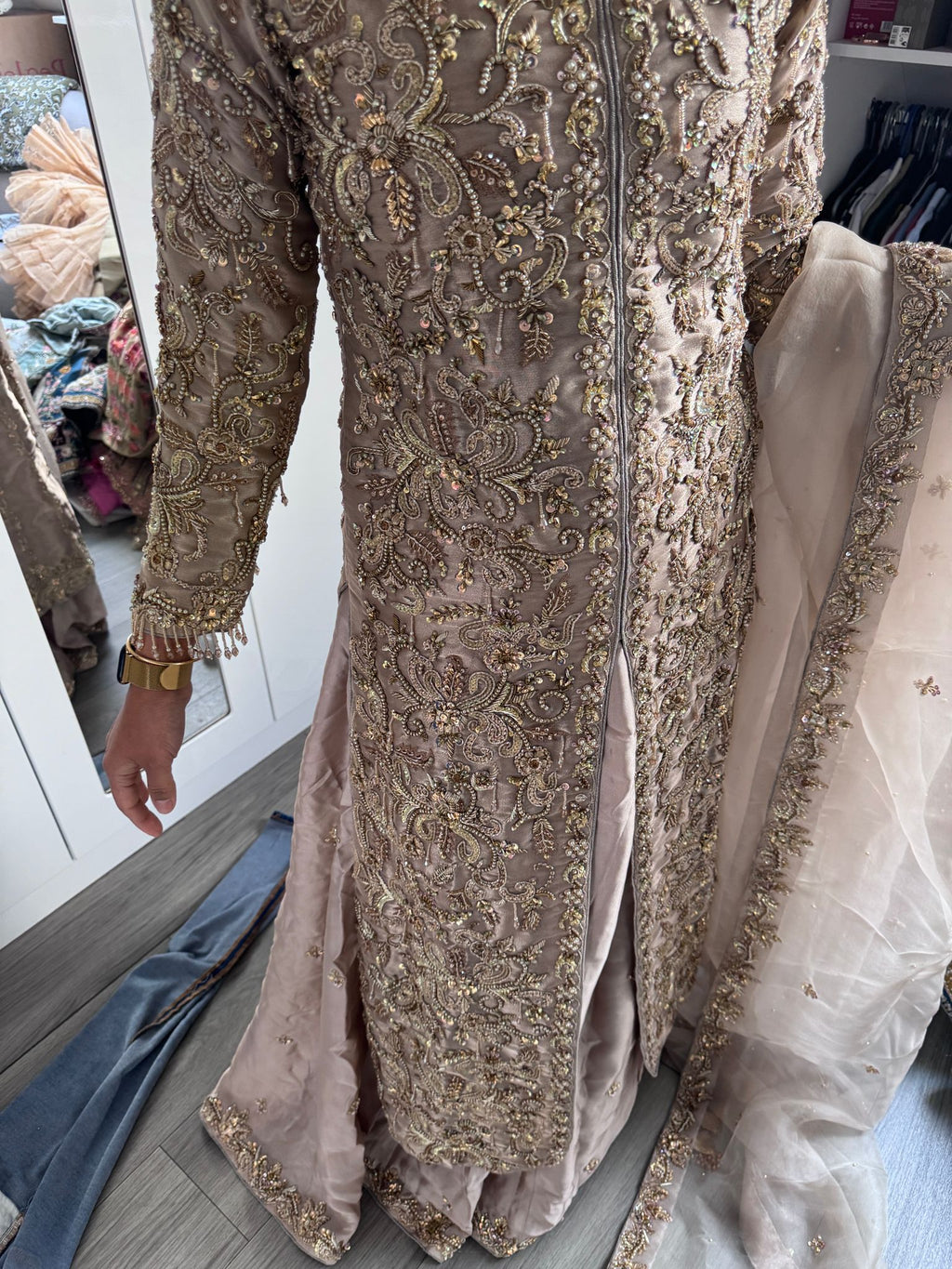 Gold lengha with zardozi