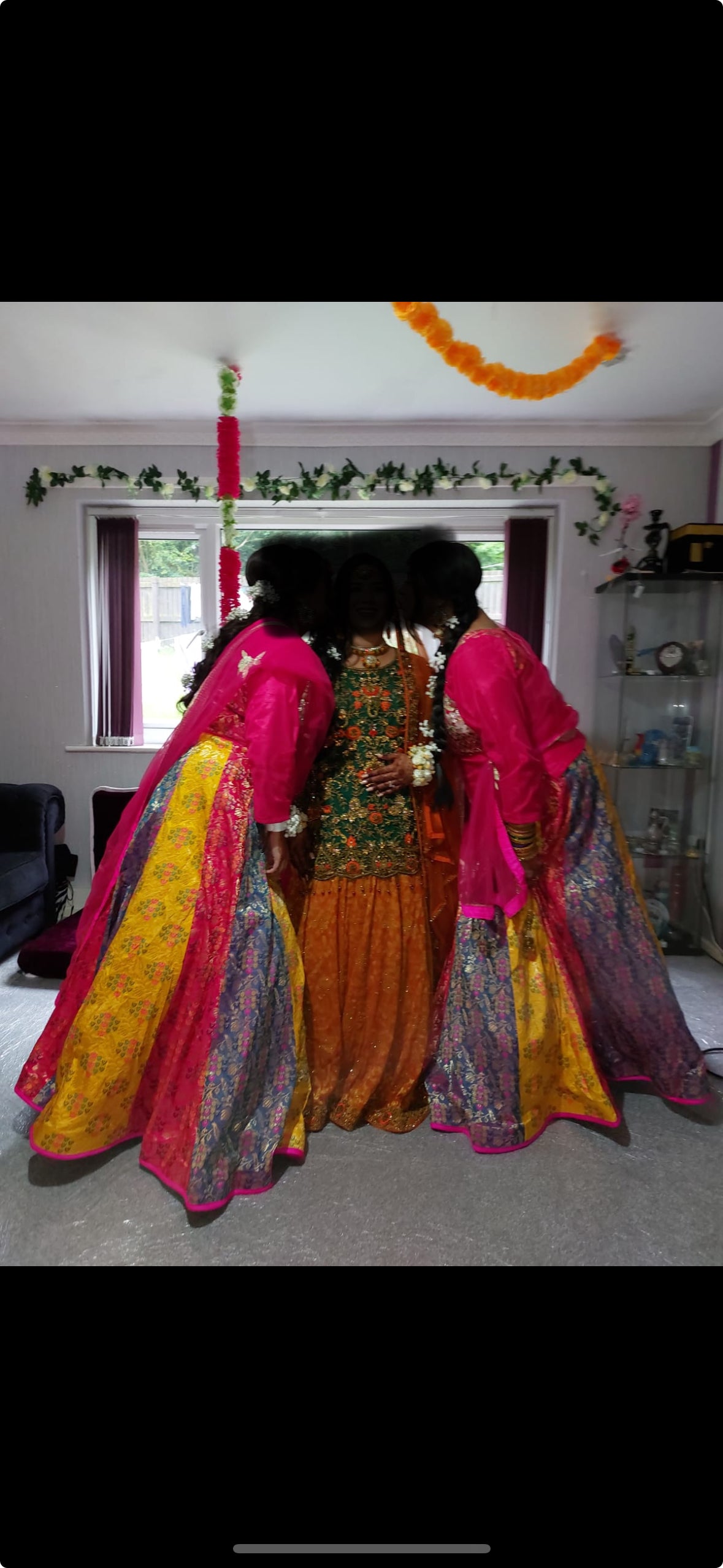 Mendhi Lengha