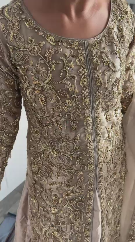 2e4ed413-77a1-44ef-83c7-1c03293bd340.mp4