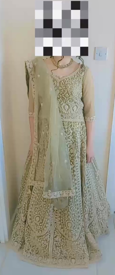 B45C33C5-4A75-4B79-9D42-0ED036DFB09D.mov