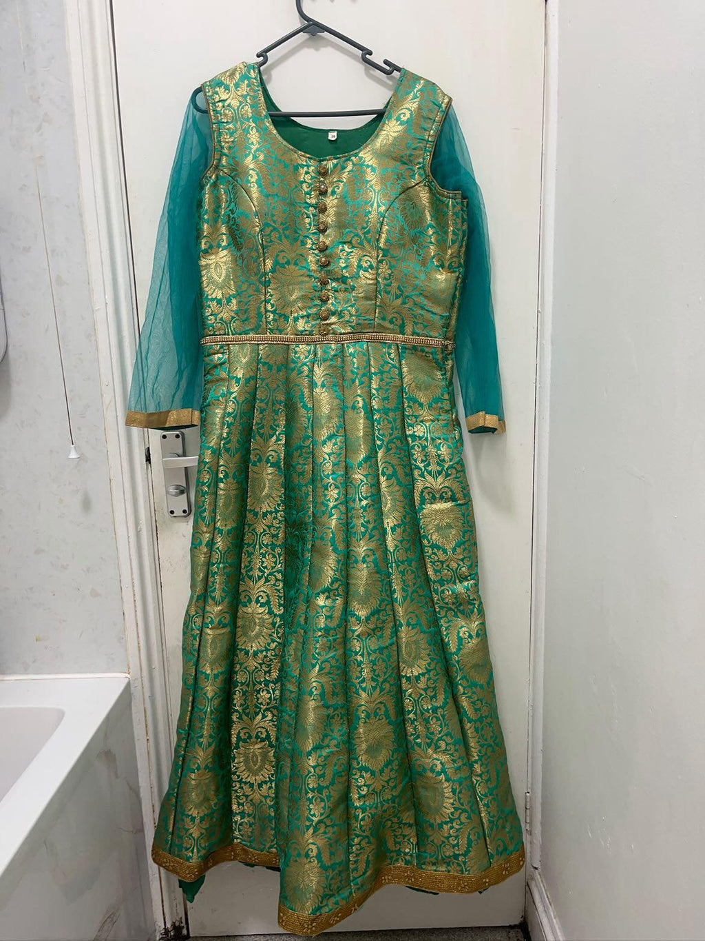 Green and gold traditional dress - Size 38